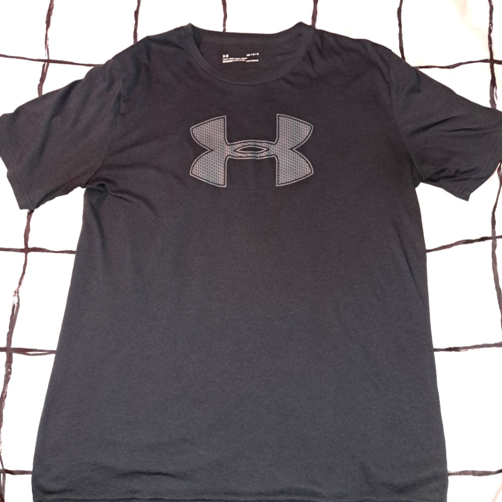Under Armour Tshirt